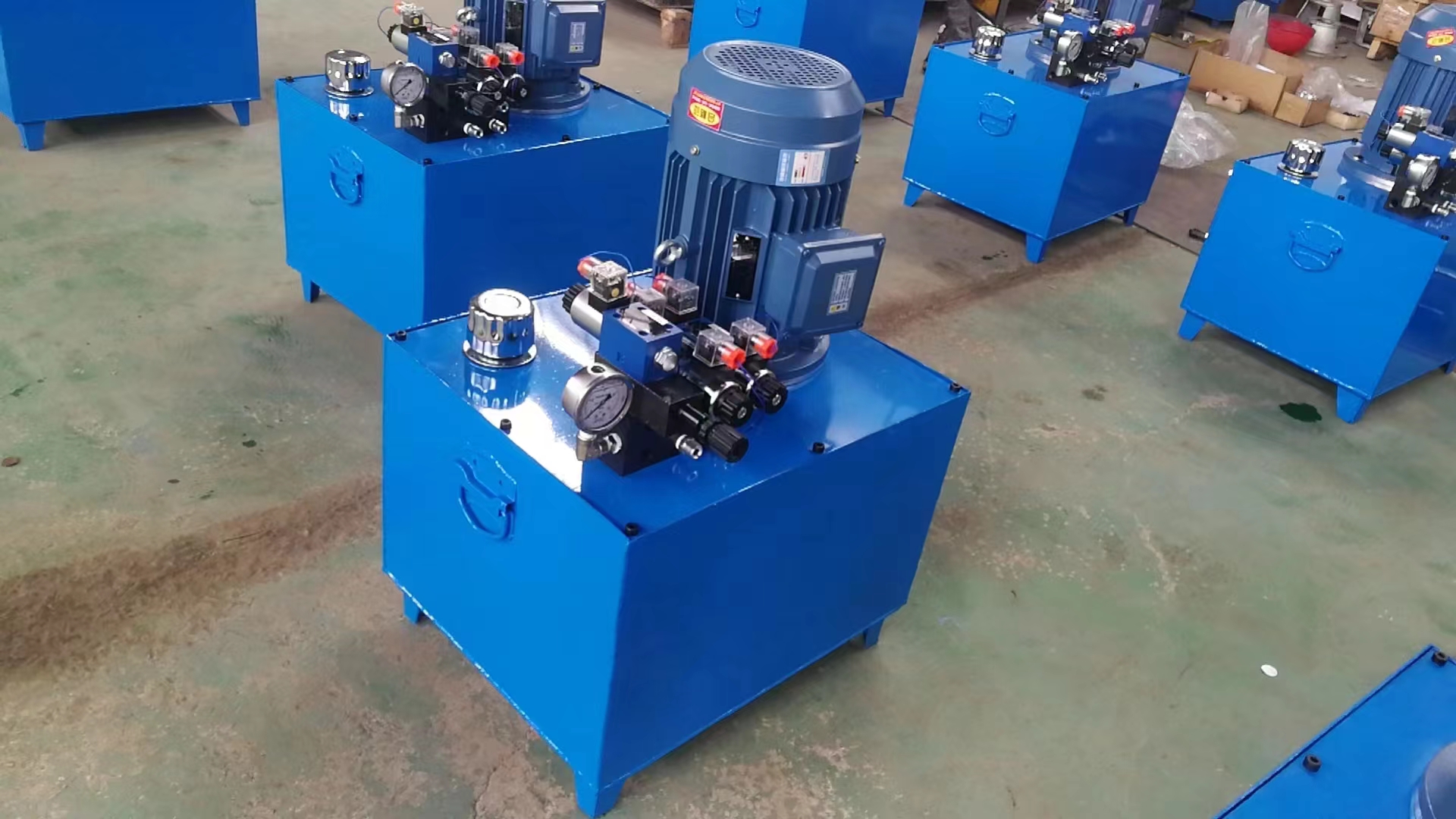 升降機(jī)液壓系統(tǒng)液壓油的使用(圖1) b6b01df56f59f217665f7f3239b9cc2.jpg